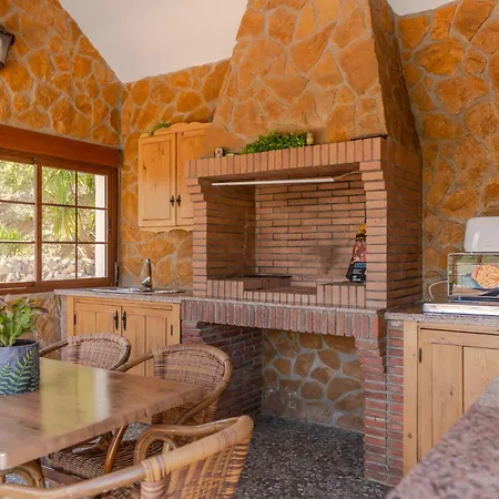 Casa Chely Alcaucin