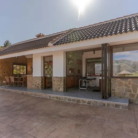Casa Chely Holiday home *