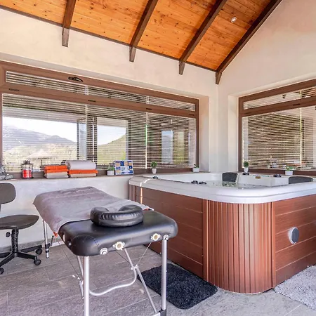 Casa Chely Holiday home Alcaucin